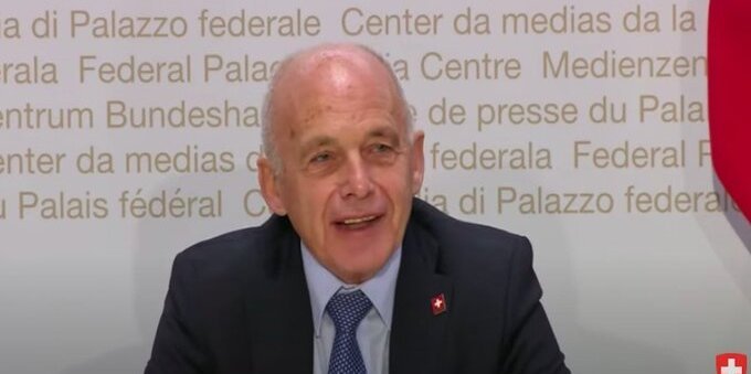 Dopo 14 anni Ueli Maurer dice addio al Consiglio federale