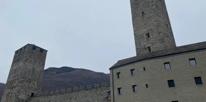 Deducibilità integrale dei premi di cassa malati, allarme Comuni in Ticino: «40 milioni di ammanco e non ci hanno coinvolti»