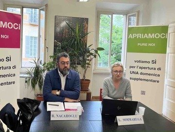 VIDEO Aperture domenicali: le associazioni di categoria chiedono alla popolazione di votare "sì"