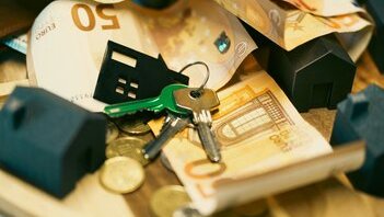Ipoteca in Svizzera nel 2026: conviene la fissa o il SARON? La guida in 6 passi per scegliere (con i tassi di oggi, dallo 0,7% al 2%)