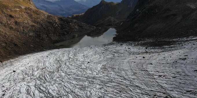 La memoria dei ghiacciai. Mostra e conferenze a Bellinzona sul cambiamento climatico