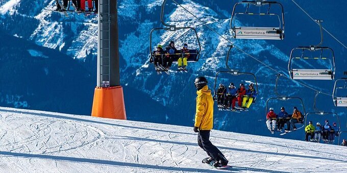 Piste da sci ancora chiuse nei Grigioni italiani. Difficile l'apertura prima del 17 dicembre