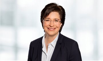 Sei mesi brillanti per Obwaldner Kantonalbank. Il CEO Margrit Koch: "Siamo molto soddisfatti"