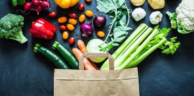 Agli svizzeri piace il bio: sale all'11,2% la quota di mercato alimentare. I Grigioni al top tra i produttori