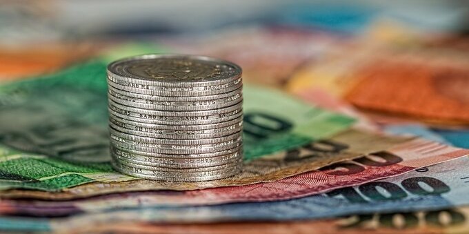 Differenze salariali: in Ticino stipendi più bassi di oltre il 20% rispetto al resto della Svizzera