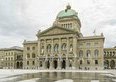 Swissmem, IVA al 9,1% per pagare AVS 13a e armée: il pacchetto in votazione unica e cosa costa al ticinese