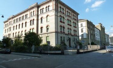 Le telefonate dei finti funzionari sono crollate del 75%: ora la truffa passa da TWINT e dal codice QR nella cassetta delle lettere