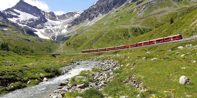 Ferrovia retica nei Grigioni, da Preda a Bergün con il treno più lungo del mondo. Appuntamento per sabato 28 ottobre