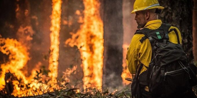 Incendio sul Monte Brè. Il Cantone vieta l'accensione di fuochi all'aperto
