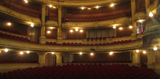 Operatori culturali: nel 2022 la disoccupazione è scesa al 3,4%