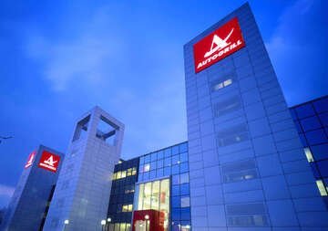La svizzera Dufry e l'italiana Autogrill uniscono le forze per nuove sfide comuni