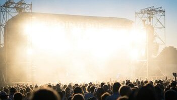 Estival Jazz 2026, la fine dell'era gratis: due serate a pagamento e una libera in Piazza della Riforma. Ecco il programma e quanto costa davvero