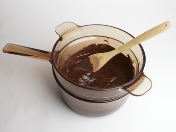 Cioccolato ticinese, le 3 fabbriche che si possono visitare: si entra da 5 CHF e la degustazione è gratis