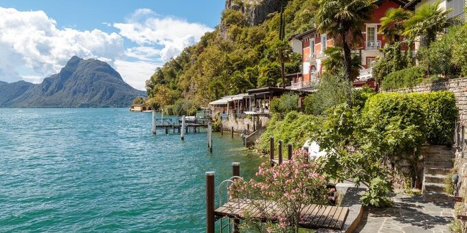 Gandria, il borgo di pescatori senza auto sul Ceresio: si arriva a piedi (gratis) lungo il Sentiero dell'olivo o in battello, e una giornata sul lago costa pochissimo