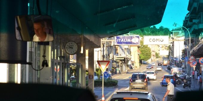 Spesa transfrontaliera in Italia 2026: la guida pratica al limite di 150 CHF, alle franchigie alimentari e al rimborso IVA