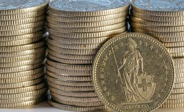 Il conto risparmio rende lo 0,11%: su 1'000 franchi appena 1 franco all'anno, ecco le 4 alternative che pagano di più