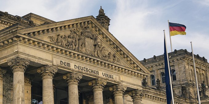 Previsioni Pil negative e dubbia solidità delle banche. L'Europa può ancora affidarsi alla leadership della Germania?