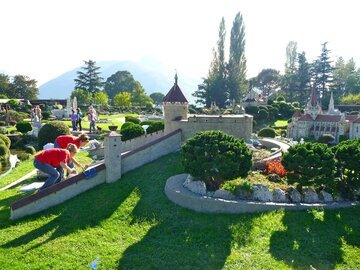 Swissminiatur, tutta la Svizzera in un'ora a Melide: quanto costa davvero la gita in famiglia (e i due modi per pagarla il 20% in meno)