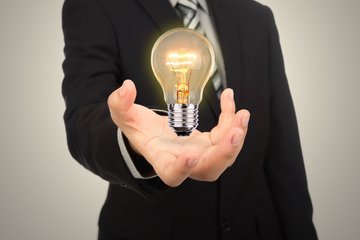 Bollette 8 volte più care, ma più dei prezzi le aziende temono il taglio di elettricità e gas