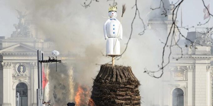La Sechseläuten a Zurigo con il rogo del Böögg. Come sarà l'estate in arrivo?