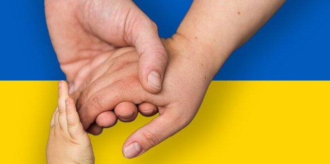 Ucraini in fuga dalla guerra: la Polonia è la prima in Europa per accoglienza