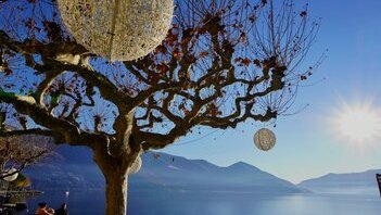 Ascona, il borgo da 11'000 franchi al metro quadro: cosa fare quest'estate sul lungolago più chic del Ticino (e quanto si spende davvero)