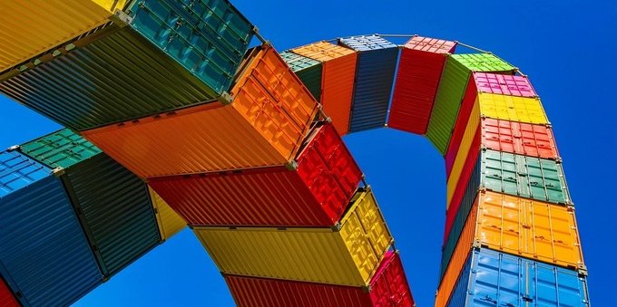 Ad agosto brilla il commercio estero della Svizzera: compensato il tracollo di luglio