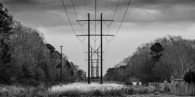 Tariffe elettriche 2027 in Ticino: tre aziende su quattro tagliano i prezzi, Lugano resta ferma