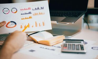 Citi abbassa i target su Bitcoin ed Ethereum: 82'000 USD e 2'240 USD — flussi ETF azzerati e CLARITY Act fermo al Senato