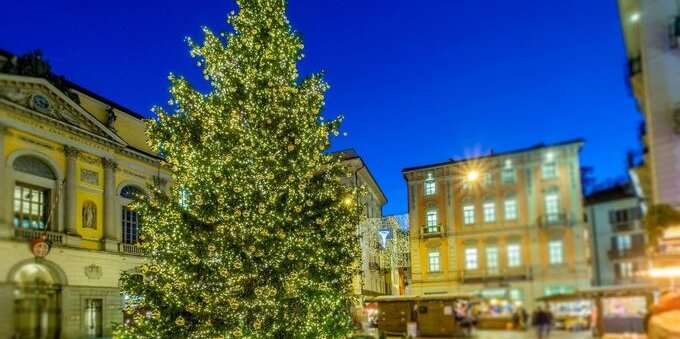 Covid: 11'451 nuovi casi. Nuovo record di contagi in Ticino e Lugano chiude alle 19 il Capodanno