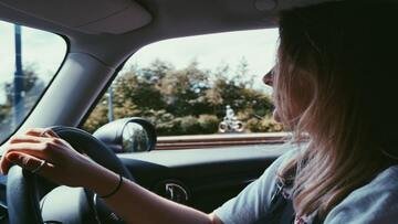 Caro energia: consigli utili per risparmiare alla guida dell'auto