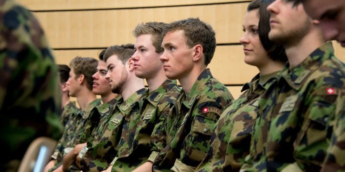 Cresce l'importanza della formazione militare in Svizzera: esercizi congiunti per una difesa globale