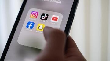 La Svizzera affronta la regolamentazione delle piattaforme digitali: iniziative a confronto con l'Unione Europea