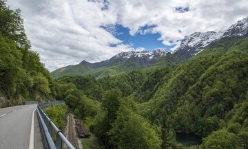 Il Treno del Foliage riparte dal 10 ottobre: la tratta Locarno-Domodossola da 36 a 52 euro che i grandi giornali internazionali hanno eletto tra le più belle d'Europa