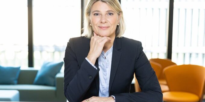 Trasparenza salariale, la Posta indicherà gli importi nei suoi annunci. Valérie Schelker: "Garantite pari opportunità"