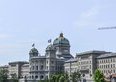 Riforma AVS 2030, cosa cambia per chi lavora in Svizzera: le 5 misure della consultazione (e l'IVA che potrebbe salire)