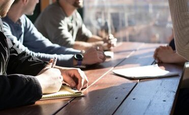 Licenziamento in Svizzera: la guida in 7 passi ai tuoi diritti (preavviso, malattia, indennità)