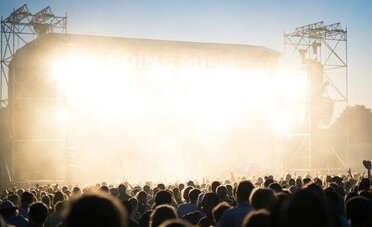Estival Jazz 2026, la fine dell'era gratis: due serate a pagamento e una libera in Piazza della Riforma. Ecco il programma e quanto costa davvero