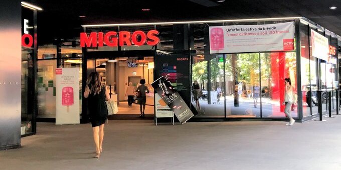 Risparmiare in Svizzera: la guida in 6 passi tra Reka-Card, Cumulus, Supercard e app anti-spreco