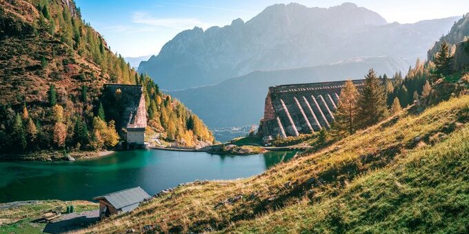 Bacini idroelettrici ticinesi ai minimi da 10 anni: il Cantone frena il Piemonte e mette in guardia sull'inverno