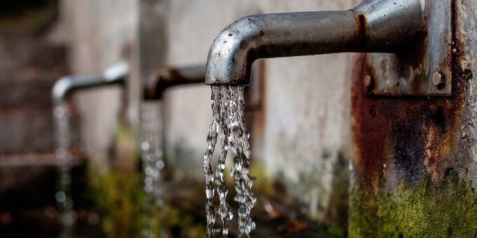 Bellinzona a rischio siccità: fontane chiuse a Pianezzo e Sant'Antonio