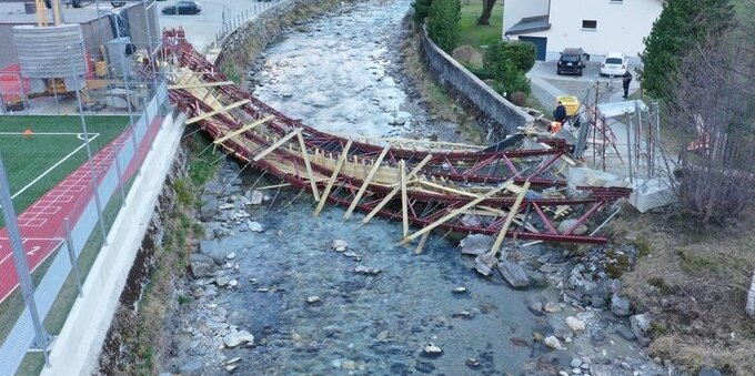 Grigioni, crolla un ponte a Poschiavo. 4 operai rimasti feriti