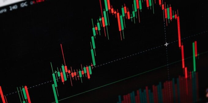 Apertura borsa svizzera in ribasso. Partenza lenta per le borse mondiali, in attesa di novità dagli Usa