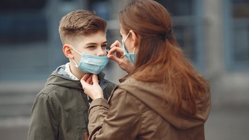 COVID-19 in Svizzera: contagi in lieve aumento. Torna la mascherina in ospedale e non solo