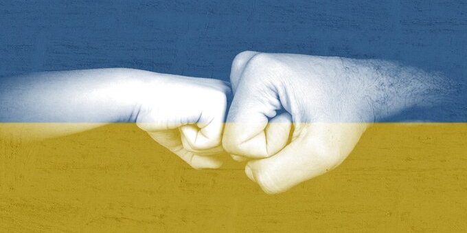Ricostruzione dell'Ucraina, la Svizzera passa il testimone alla Gran Bretagna