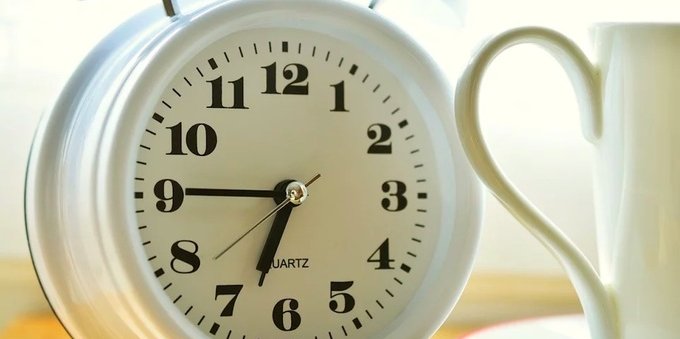 Cambia l'ora legale in Svizzera, ecco quando si torna all'ora solare
