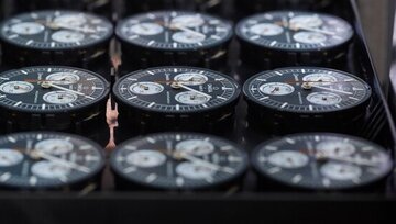 Il 2022 di Swatch Group: oltre un milione di MoonSwatch venduti e fatturato da 7,5 miliardi di franchi