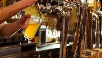 Prezzi dell'energia, a rischio anche la birra: i pub inglesi sull'orlo dell'estinzione