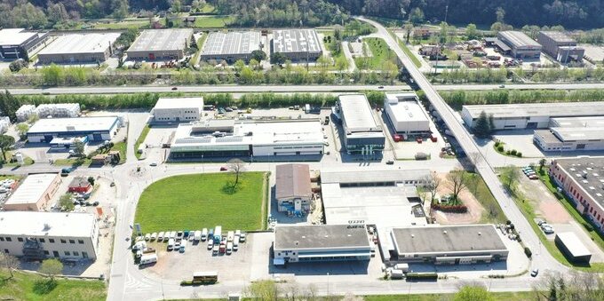 Dazi USA al 12,5%: la Camera di commercio del Ticino parla di «peggio evitato», ma l'export cantonale da 700 milioni resta svantaggiato sull'UE