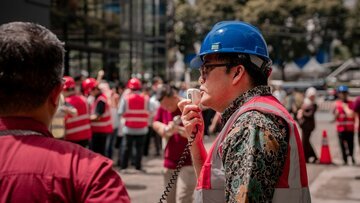 Canicola e lavoro: in Ticino tre iniziative per fermare per legge le attività sotto il sole. Cosa prevedono e chi paga le ore perse